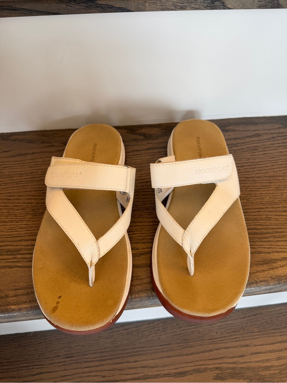Rockport Off-White Leather Adjustable Thong Sandals Flip Flops Size 8M